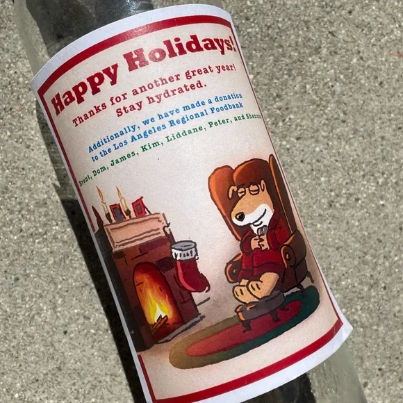 RARE Family Guy Cast/Crew Holiday Gift Christmas Time Shirt & Brian Glass Jug